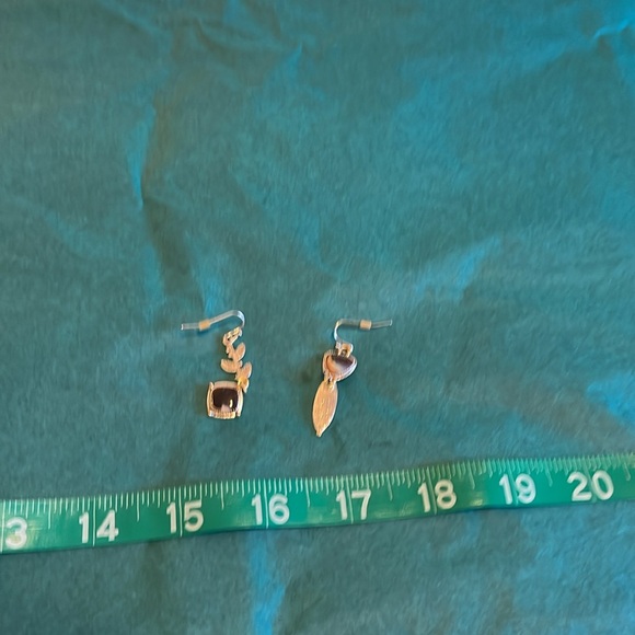 Multi Color Earring Set of 6 mixed materials. Receive all six pair in purchase. - Picture 5 of 7